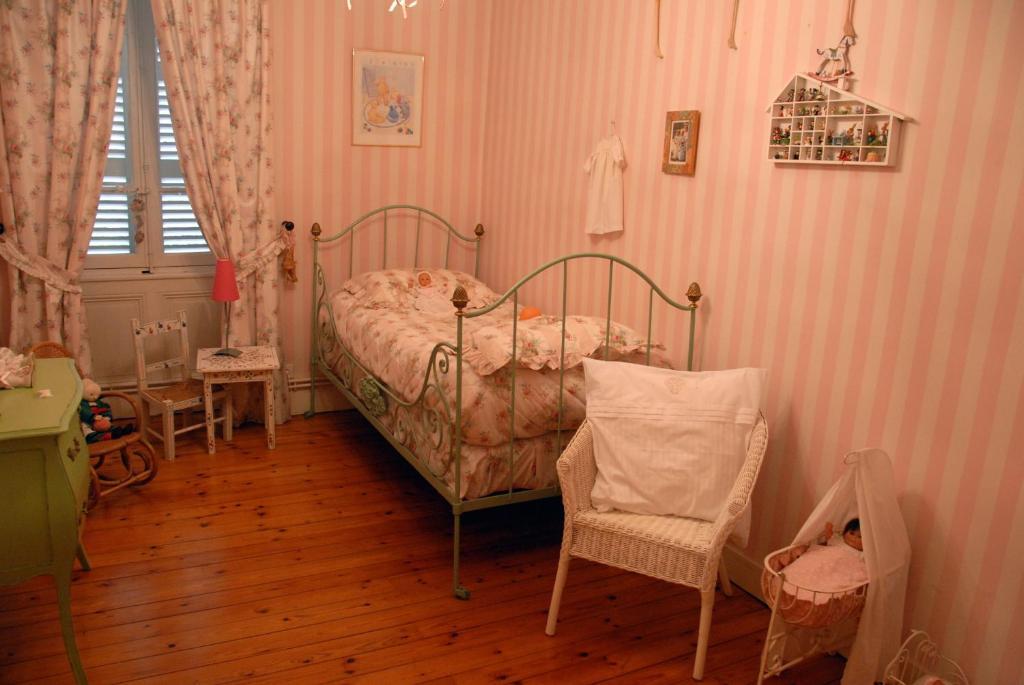 Chateau De La Flechere Bed & Breakfast Blace Room photo