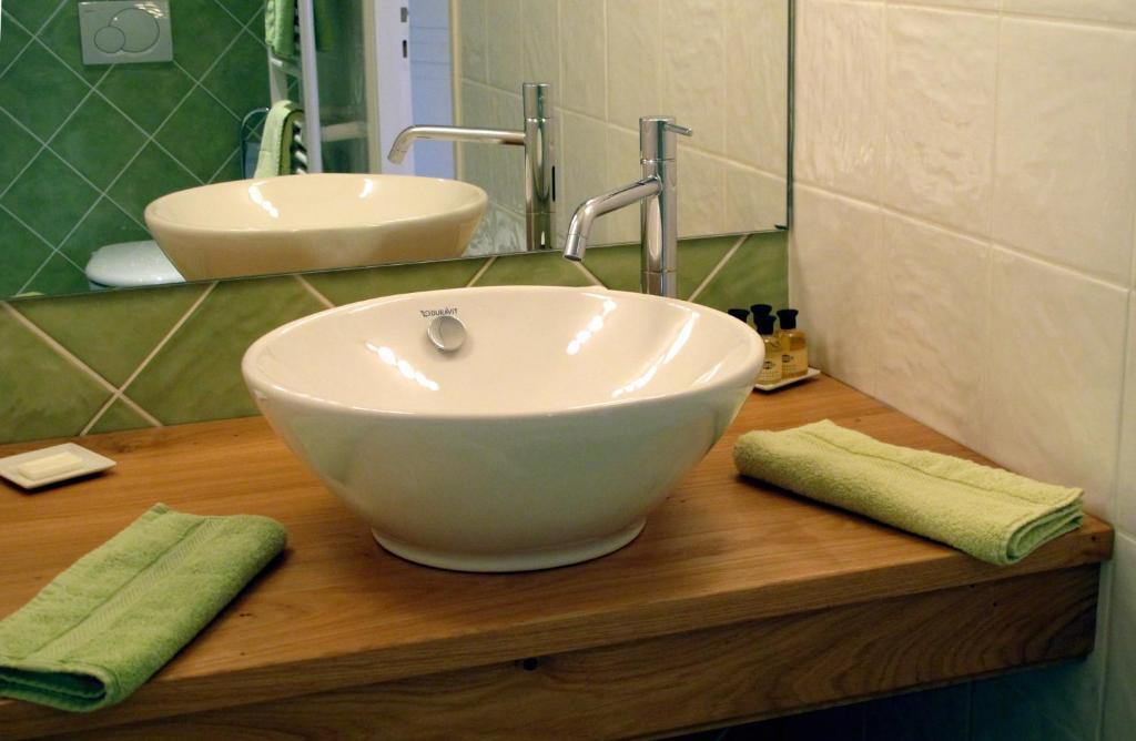 Chateau De La Flechere Bed & Breakfast Blace Room photo