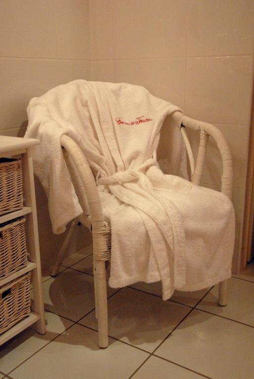 Chateau De La Flechere Bed & Breakfast Blace Room photo