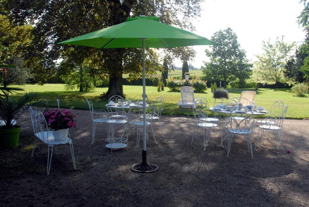 Chateau De La Flechere Bed & Breakfast Blace Exterior photo